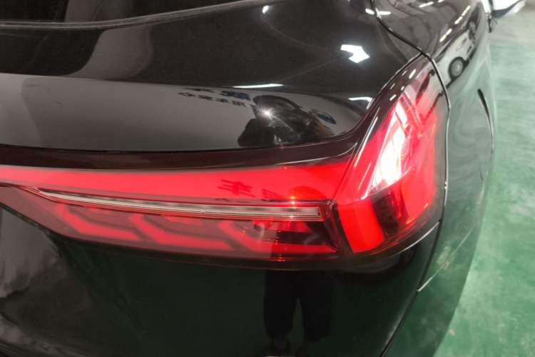 Used Landian E5 2023 1.5L DE-i 100KM Comfort Edition 7-Seater Right Rear Taillight