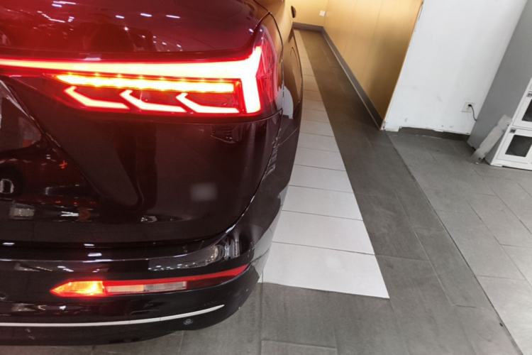 Used Landian E5 2023 1.5L DE-i 100KM Comfort Edition 7-Seater Right Rear Taillight