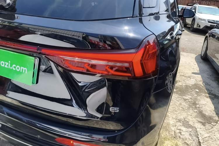 Used Landian E5 2023 1.5L DE-i 100KM Comfort Edition 7-Seater Right Rear Taillight