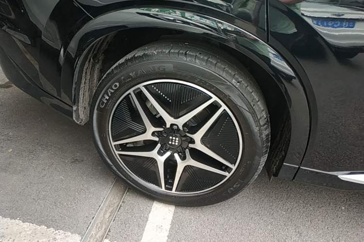 Used Landian E5 2023 1.5L DE-i 100KM Zhenxiang Edition 7-Seater Right Rear Wheel Hub