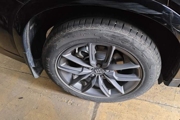 Used Landian E5 2023 1.5L DE-i 100KM Comfort Edition 7-Seater Right Rear Wheel Hub
