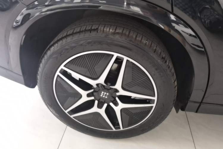 Used Landian E5 2023 1.5L DE-i 100KM Zhenxiang Edition 7-Seater Right Rear Wheel Hub