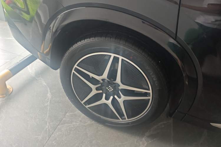 Used Landian E5 2023 1.5L DE-i 100KM Zhenxiang Edition 7-Seater Right Rear Wheel Hub
