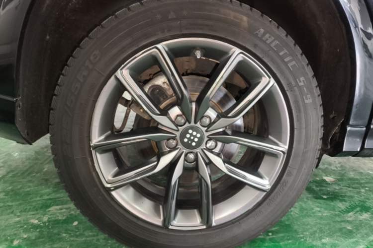 Used Landian E5 2023 1.5L DE-i 100KM Comfort Edition 7-Seater Right Rear Wheel Hub
