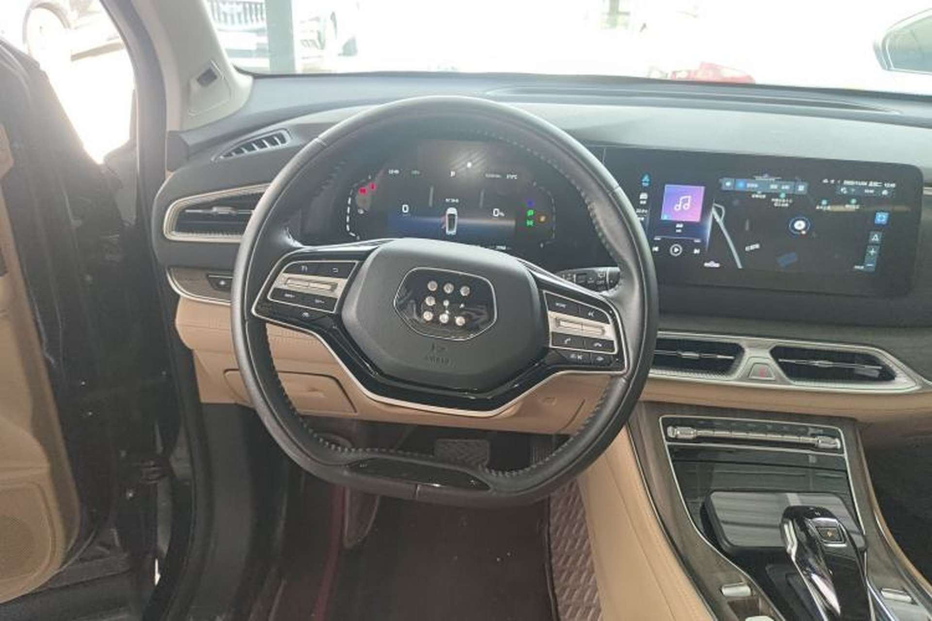 Used Landian E5 2023 1.5L DE-i 100KM Zhenxiang Edition 7-Seater Steering Wheel