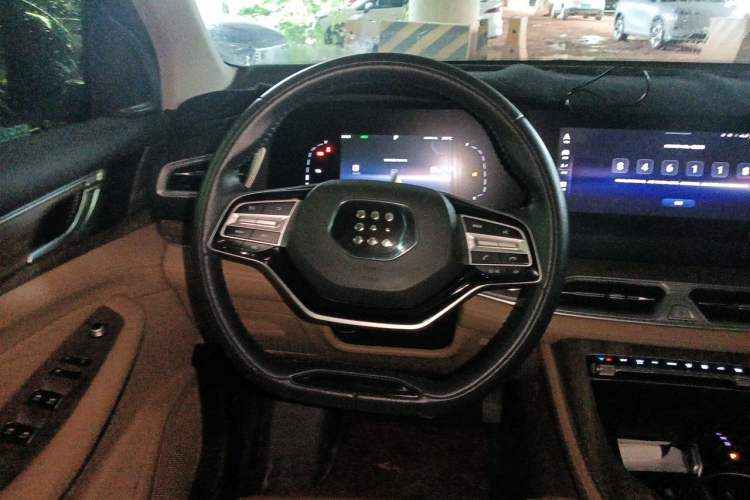 Used Landian E5 2023 1.5L DE-i 100KM Comfort Edition 7-Seater Steering Wheel