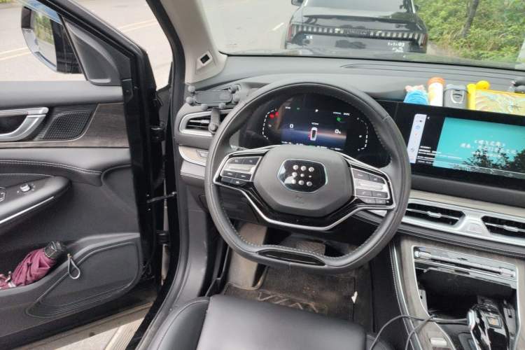 Used Landian E5 2023 1.5L DE-i 100KM Zhenxiang Edition 7-Seater Steering Wheel