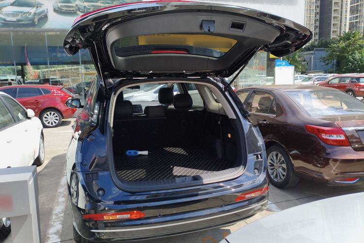 Used Landian E5 2023 1.5L DE-i 100KM Comfort Edition 7-Seater Trunk