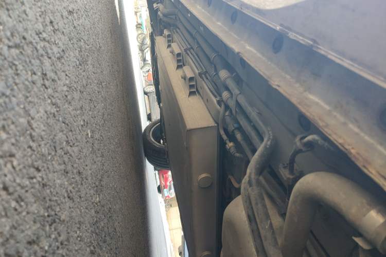 Used Landian E5 2023 1.5L DE-i 110KM Flagship 7-Seater Chassis Rear Left