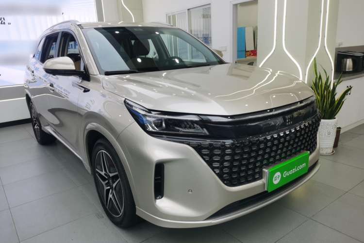 Used Landian E5 2023 1.5L DE-i 110 km Flagship Model 5 Seats Front Right 45 Deg