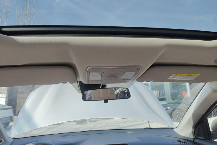 Used Landian E5 2023 1.5L DE-i 100KM Zhenxiang Edition 5-seater Headliner