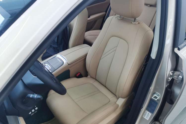 Used Landian E5 2023 1.5L DE-i 110 km Flagship Model 5 Seats Left Front Seat