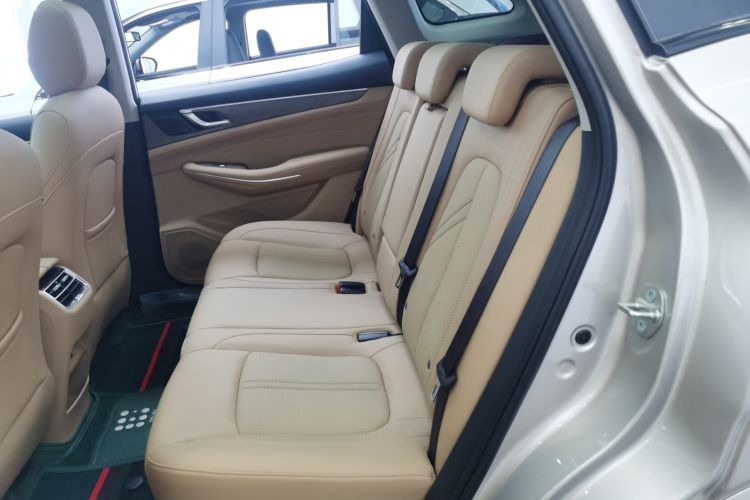 Used Landian E5 2023 1.5L DE-i 110 km Flagship Model 5 Seats Left Rear Seat