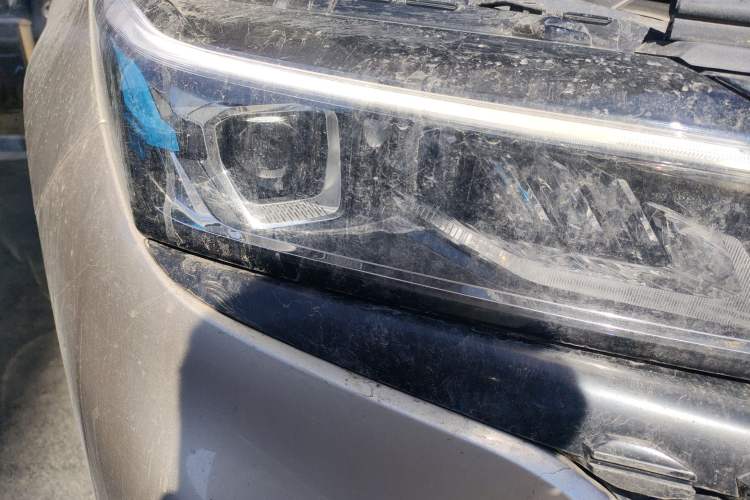 Used Landian E5 2023 1.5L DE-i 110KM Flagship 7-Seater Right Front Headlight