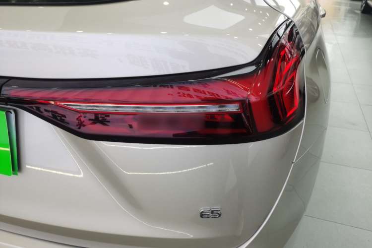 Used Landian E5 2023 1.5L DE-i 110 km Flagship Model 5 Seats Right Rear Taillight