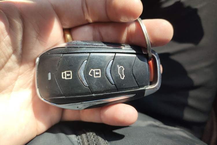Used Landian E5 2023 1.5L DE-i 110KM Flagship 7-Seater Vehicle Key