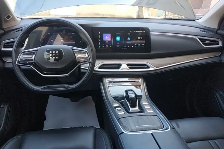 Used Landian E5 2023 1.5L DE-i 100KM Zhenxiang Edition 7-Seater Center Console