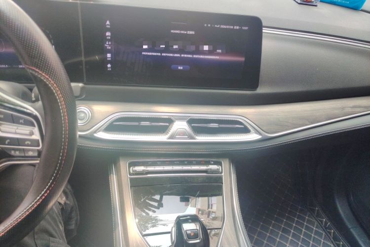 Used Landian E5 2023 1.5L DE-i 100KM Comfort Edition 7-Seater Audio And AC Panel