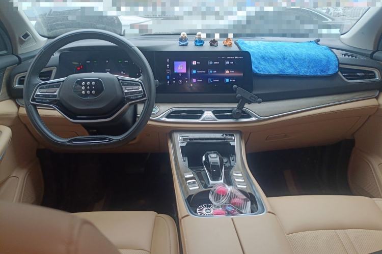 Used Landian E5 2023 1.5L DE-i 110KM Flagship 7-Seater Center Console