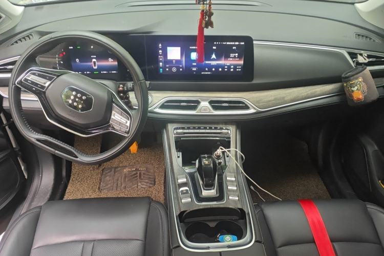 Used Landian E5 2023 1.5L DE-i 100KM Zhenxiang Edition 5-seater Center Console