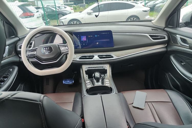 Used Landian E5 2023 1.5L DE-i 100KM Comfort Edition 7-Seater Center Console