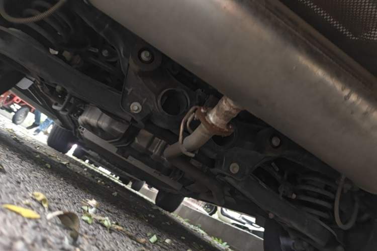 Used Landian E5 2023 1.5L DE-i 100KM Zhenxiang Edition 5-seater Chassis Rear