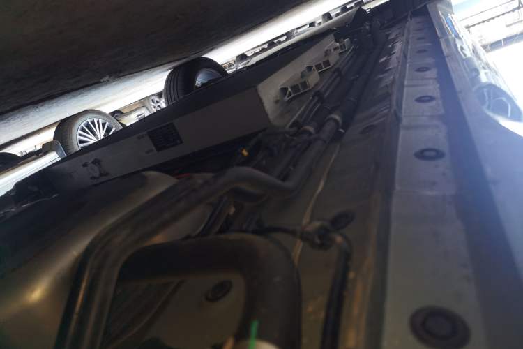 Used Landian E5 2023 1.5L DE-i 100KM Comfort Edition 7-Seater Chassis Rear Left