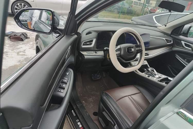 Used Landian E5 2023 1.5L DE-i 100KM Comfort Edition 7-Seater Driver Seat