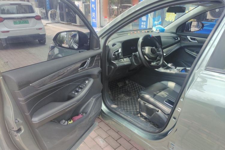 Used Landian E5 2023 1.5L DE-i 100KM Comfort Edition 7-Seater Driver Seat