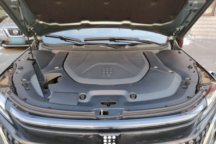 Used Landian E5 2023 1.5L DE-i 110 km Flagship Model 5 Seats Engine Bay