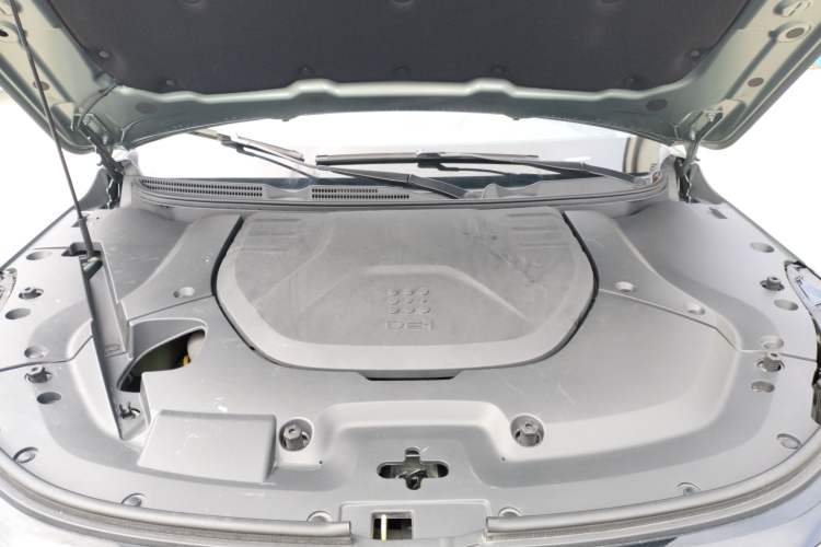 Used Landian E5 2023 1.5L DE-i 100KM Enjoyment Version 5 Seats Engine Bay