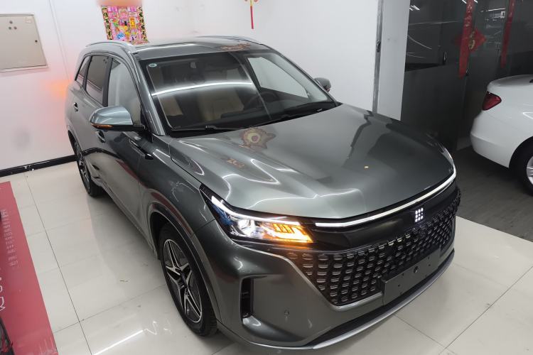 Used Landian E5 2023 1.5L DE-i 100KM Zhenxiang Edition 7-Seater Front Right 45 Deg