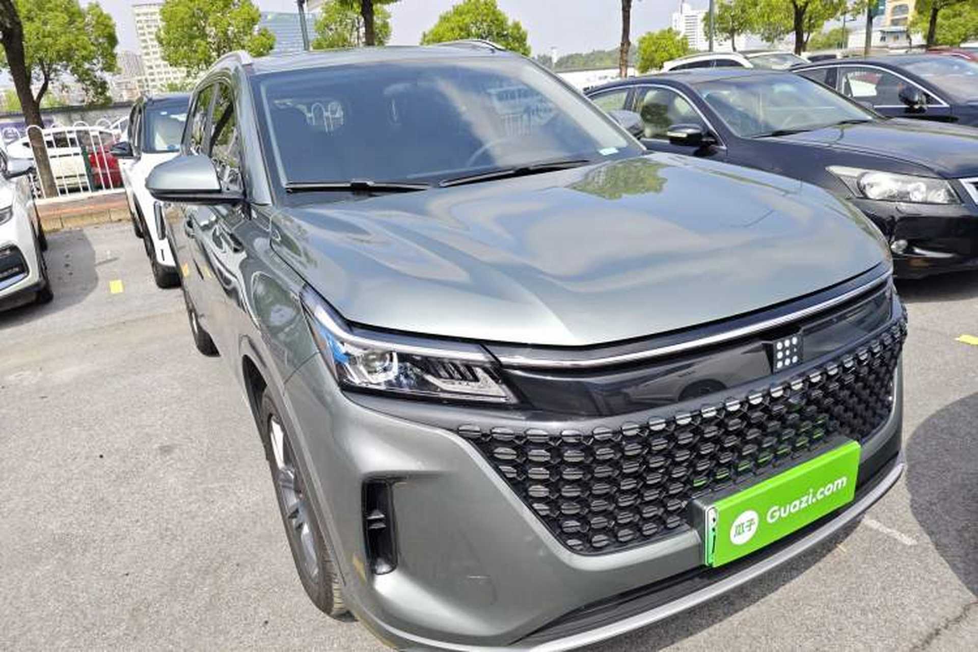 Used Landian E5 2023 1.5L DE-i 100KM Comfort Edition 7-Seater Front Right 45 Deg