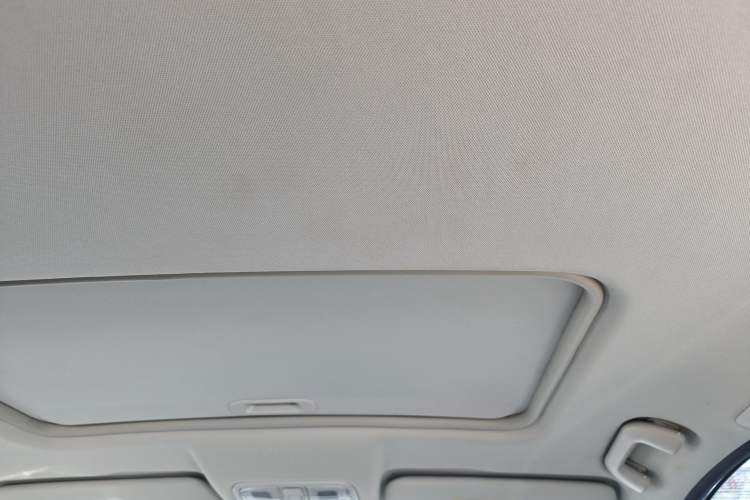 Used Landian E5 2023 1.5L DE-i 100KM Comfort Edition 7-Seater Headliner