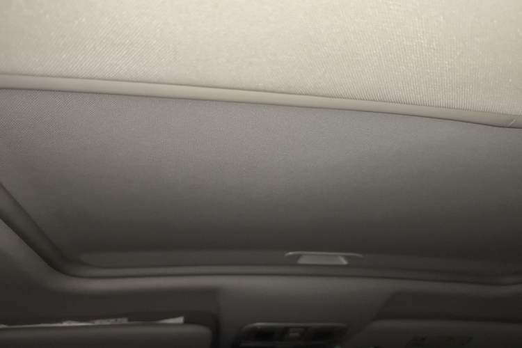 Used Landian E5 2023 1.5L DE-i 100KM Comfort Edition 7-Seater Headliner