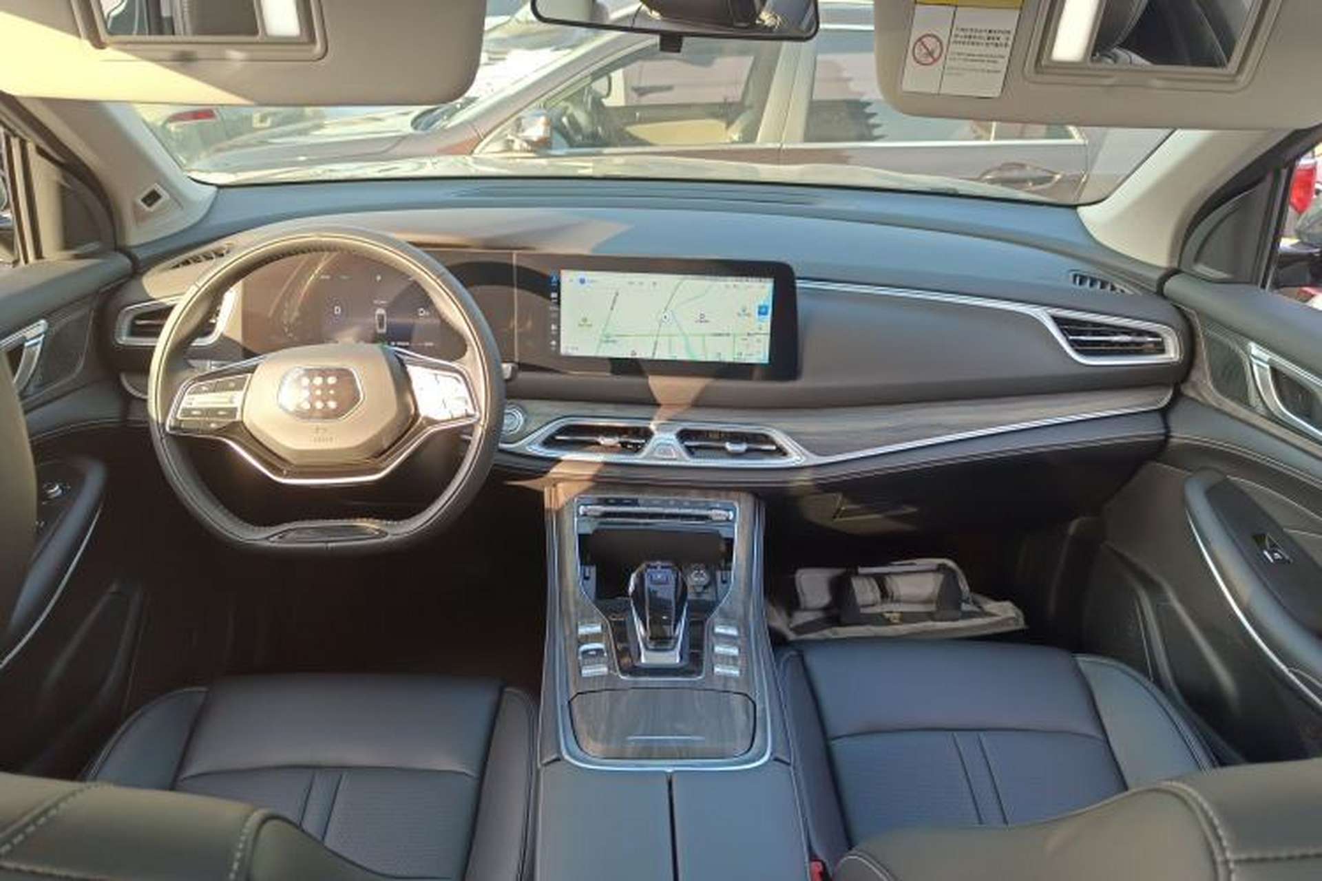 Used Landian E5 2023 1.5L DE-i 100KM Zhenxiang Edition 7-Seater Interior 2