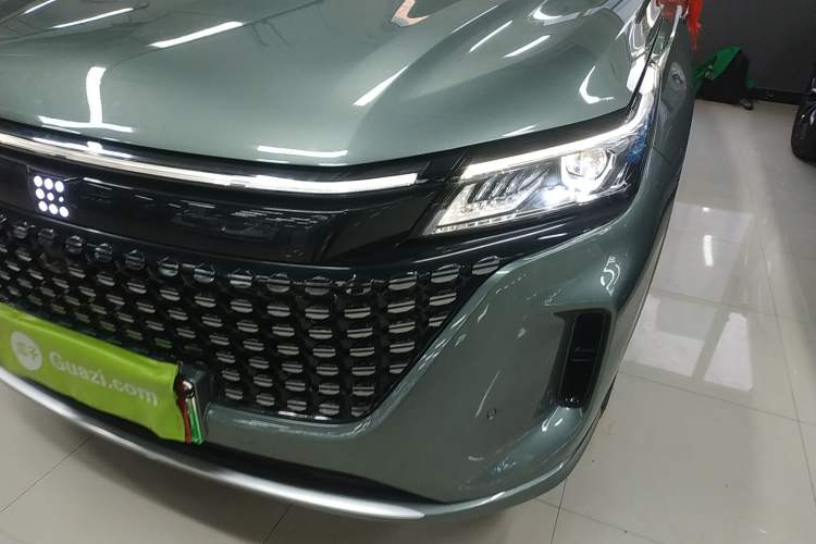 Used Landian E5 2023 1.5L DE-i 100KM Zhenxiang Edition 7-Seater Left Front Headlight