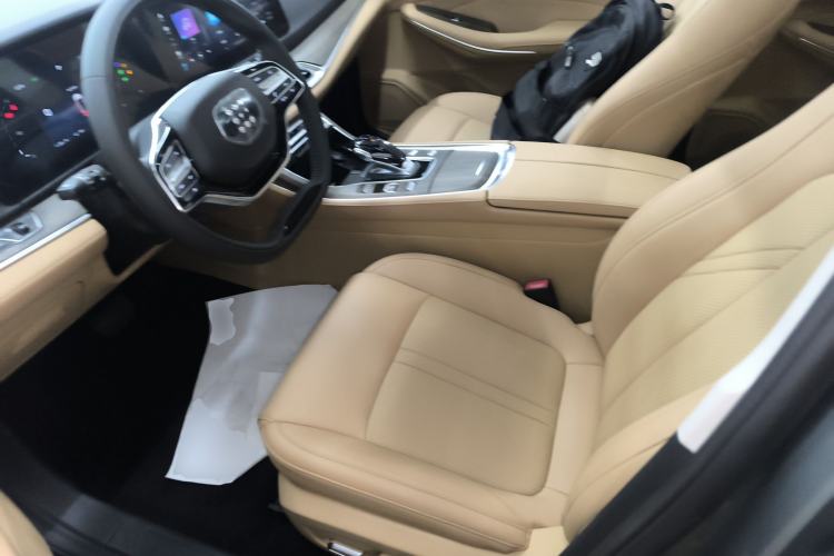 Used Landian E5 2023 1.5L DE-i 100KM Zhenxiang Edition 7-Seater Left Front Seat