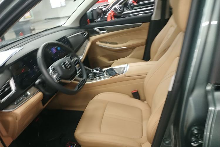 Used Landian E5 2023 1.5L DE-i 100KM Zhenxiang Edition 7-Seater Left Front Seat