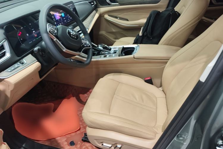 Used Landian E5 2023 1.5L DE-i 100KM Zhenxiang Edition 7-Seater Left Front Seat