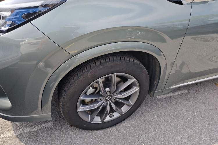 Used Landian E5 2023 1.5L DE-i 100KM Comfort Edition 7-Seater Left Front Wheel Hub