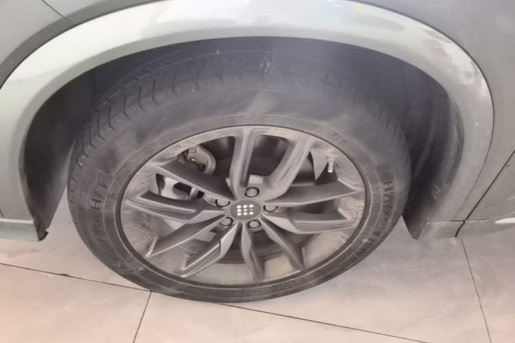 Used Landian E5 2023 1.5L DE-i 100KM Enjoyment Version 5 Seats Left Front Wheel Hub