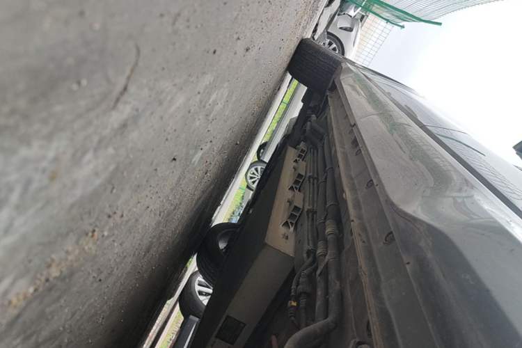 Used Landian E5 2023 1.5L DE-i 100KM Comfort Edition 7-Seater Left Side Sill
