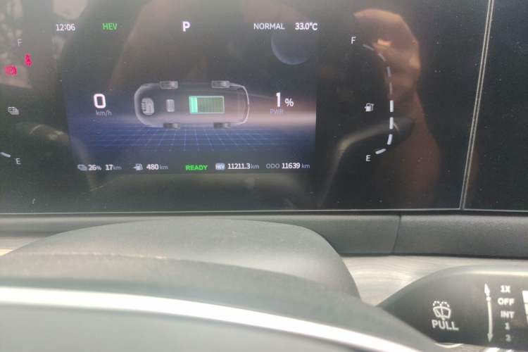 Used Landian E5 2023 1.5L DE-i 100KM Comfort Edition 7-Seater Odometer Close Up