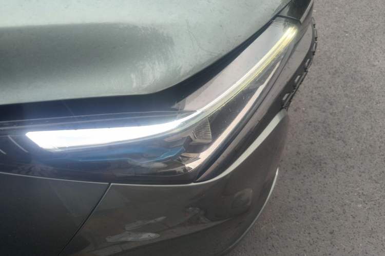 Used Landian E5 2023 1.5L DE-i 100KM Enjoyment Version 5 Seats Right Front Headlight