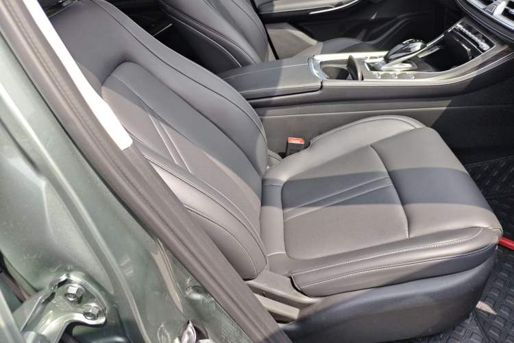 Used Landian E5 2023 1.5L DE-i 100KM Comfort Edition 7-Seater Right Front Seat