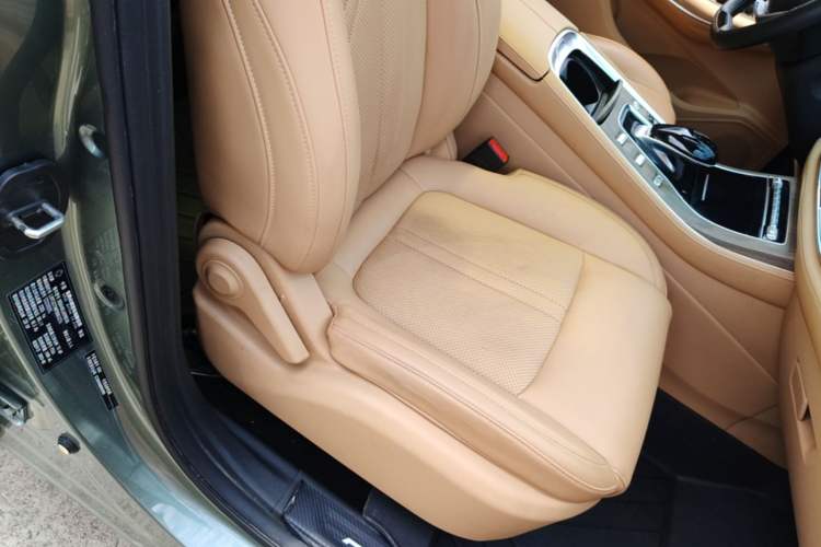Used Landian E5 2023 1.5L DE-i 110 km Flagship Model 5 Seats Right Front Seat