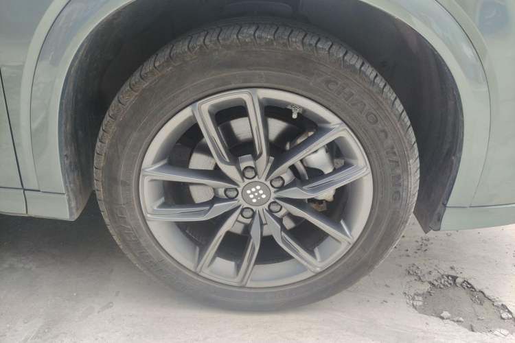 Used Landian E5 2023 1.5L DE-i 100KM Comfort Edition 7-Seater Right Front Wheel Hub