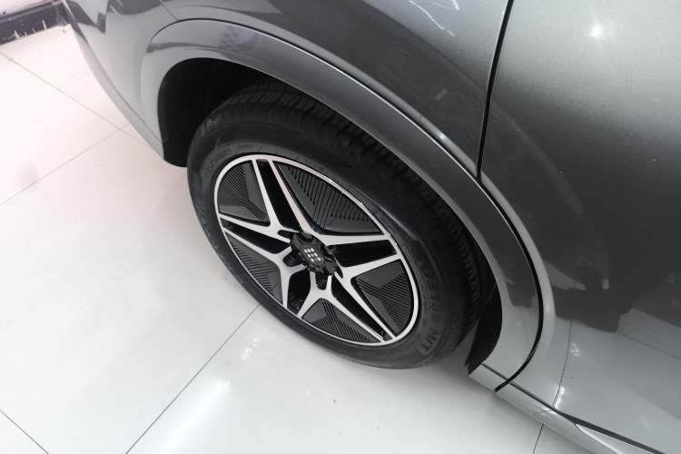 Used Landian E5 2023 1.5L DE-i 100KM Zhenxiang Edition 7-Seater Right Rear Wheel Hub