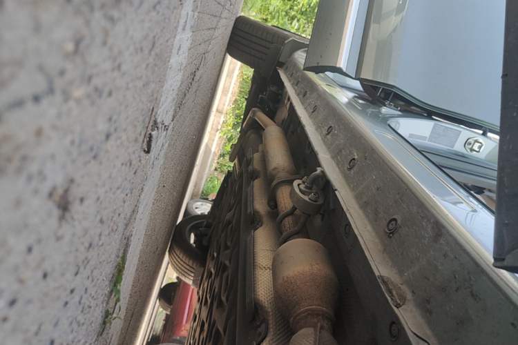 Used Landian E5 2023 1.5L DE-i 100KM Zhenxiang Edition 7-Seater Right Side Sill